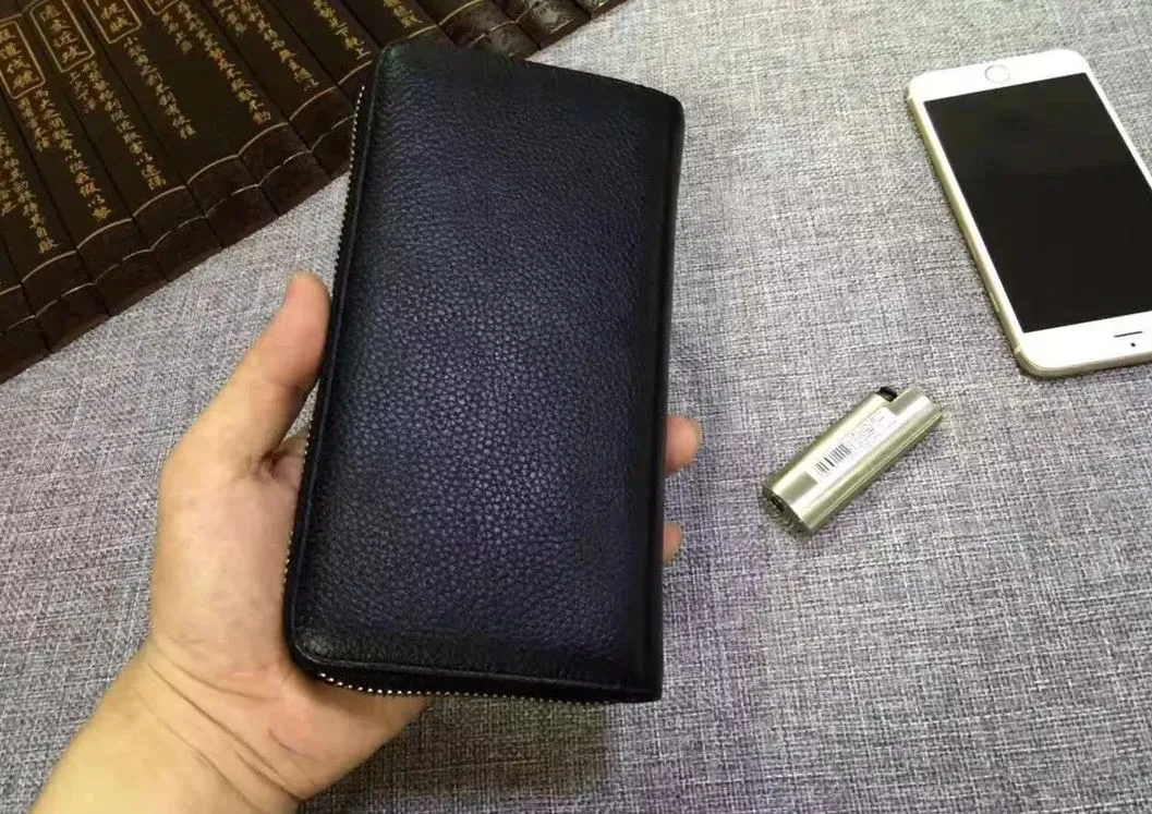 【2026】【VERSACE 公式旗艦店】ヴェルサーチ 財布   当日出荷 好評に付き再入荷！19*10*2.5CM