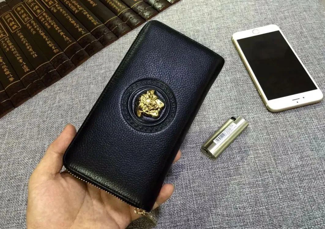 【2026】【VERSACE 公式旗艦店】ヴェルサーチ 財布   当日出荷 好評に付き再入荷！19*10*2.5CM