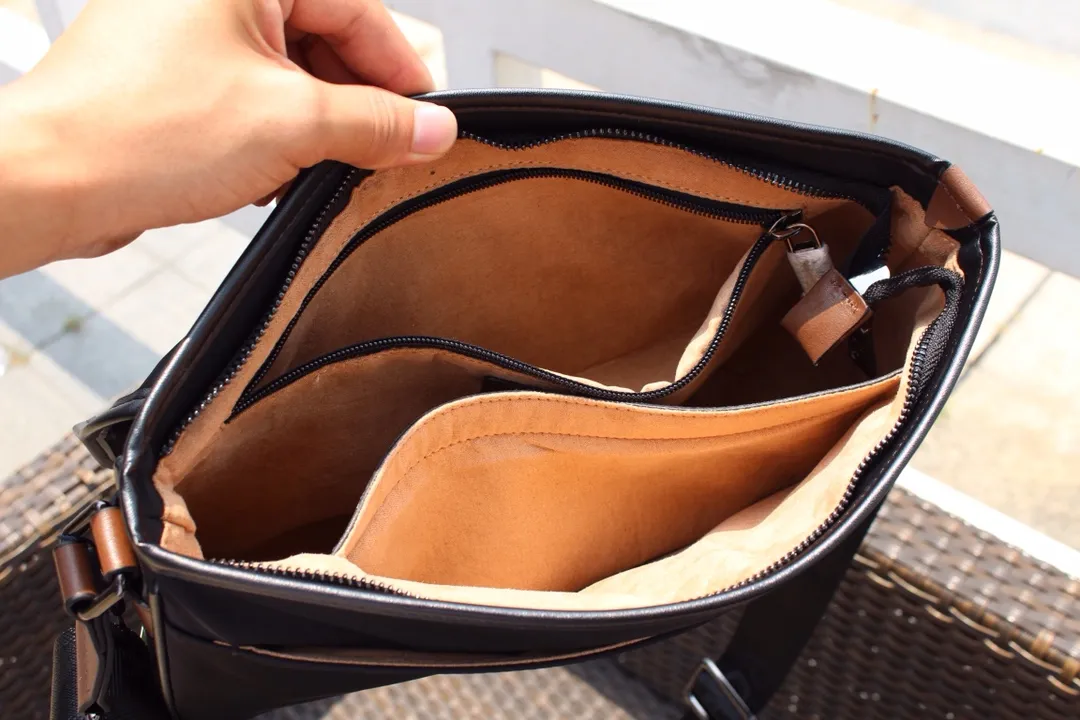 【2026】【PRADA 公式旗艦店】プラダ  ショルダーバッグ 当日出荷 好評に付き再入荷！31*21*6CM