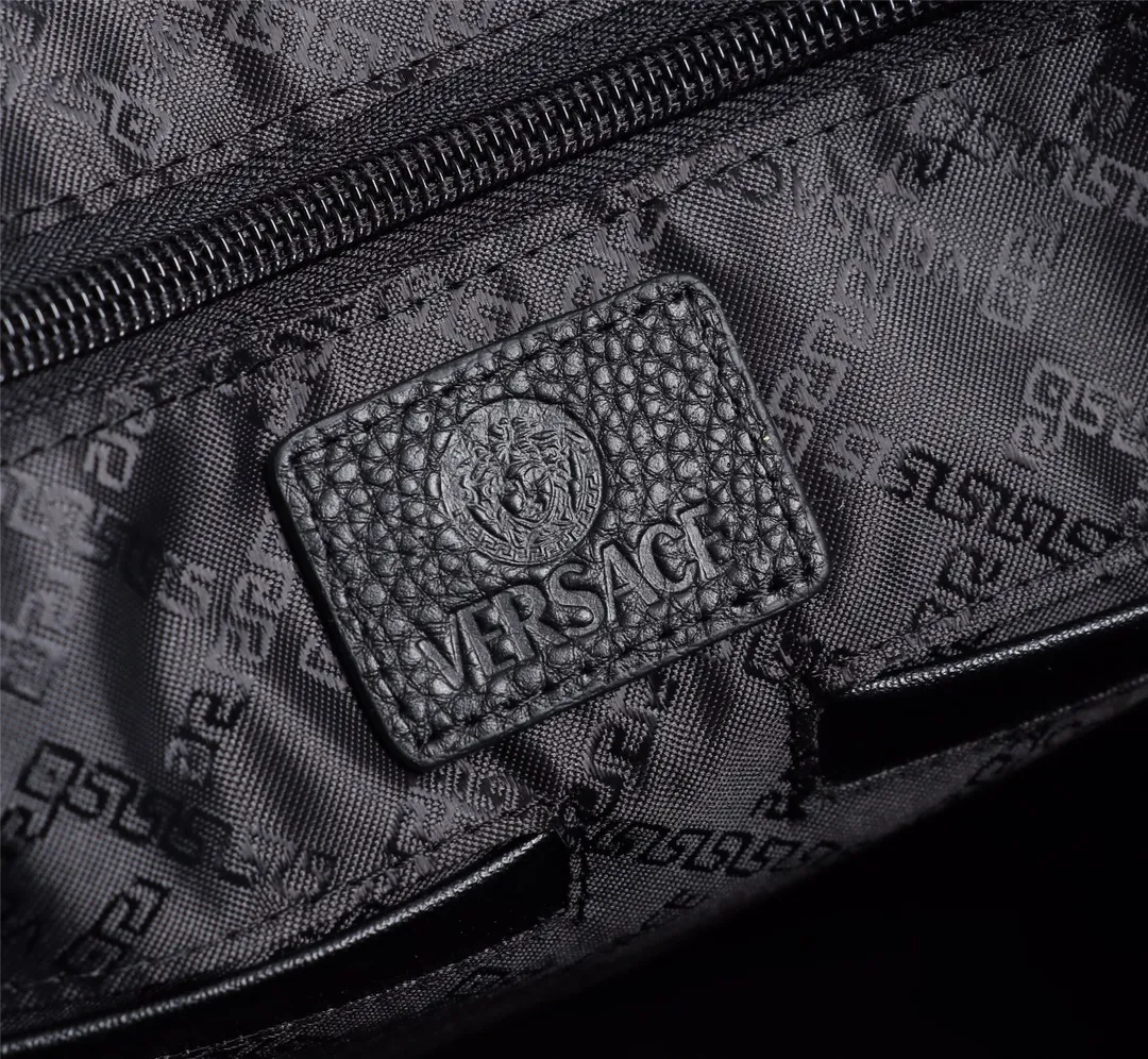 【2026】【VERSACE 公式旗艦店】ヴェルサーチ 旅行かばん  当日出荷 好評に付き再入荷！41*31*13CM