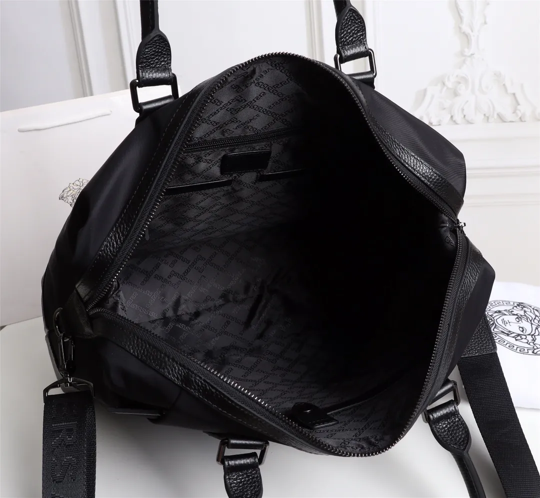 【2026】【VERSACE 公式旗艦店】ヴェルサーチ 旅行かばん  当日出荷 好評に付き再入荷！41*31*13CM