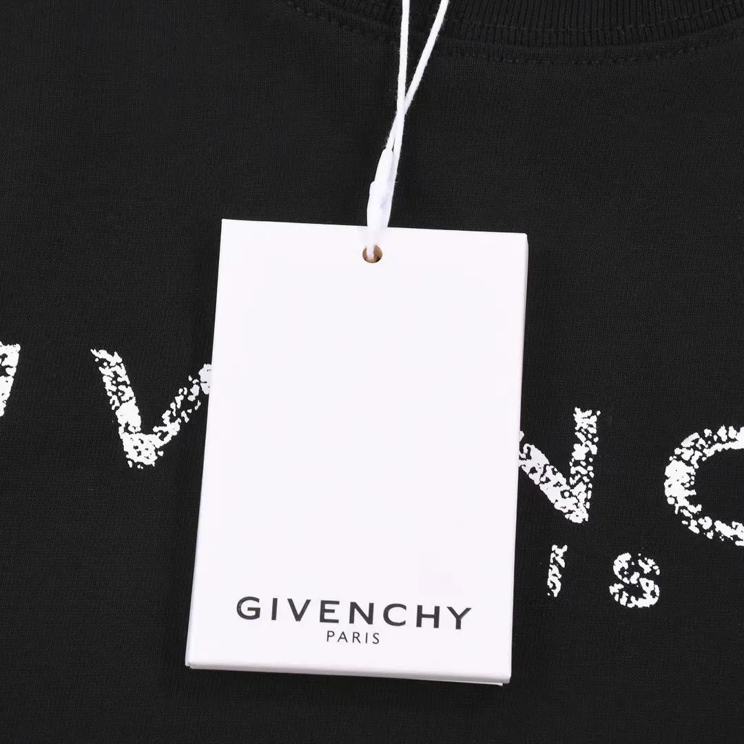 【2026】【GIVENCHY 公式旗艦店】ジバンシー   Tシャツ ご好評に付き再入荷！