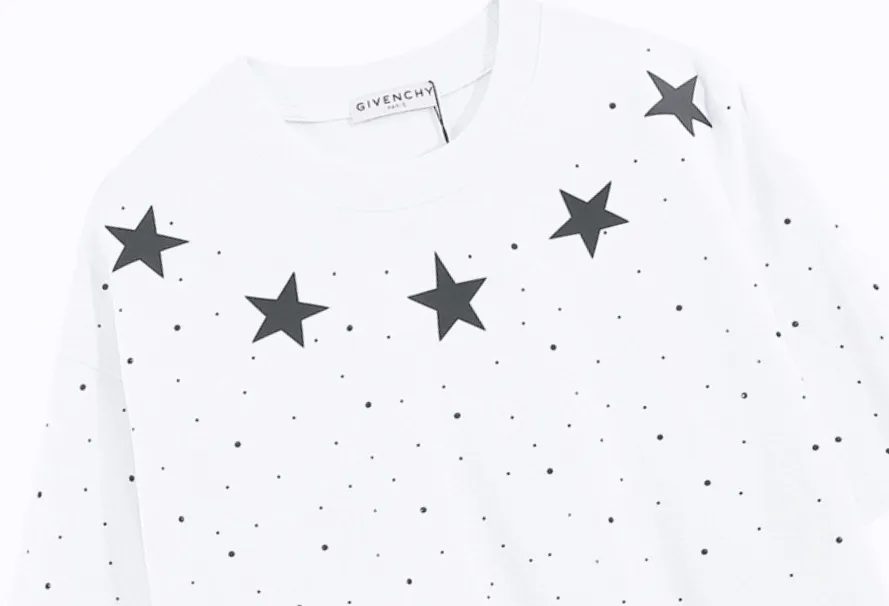 【2026】【GIVENCHY 公式旗艦店】ジバンシー   Tシャツ ご好評に付き再入荷！