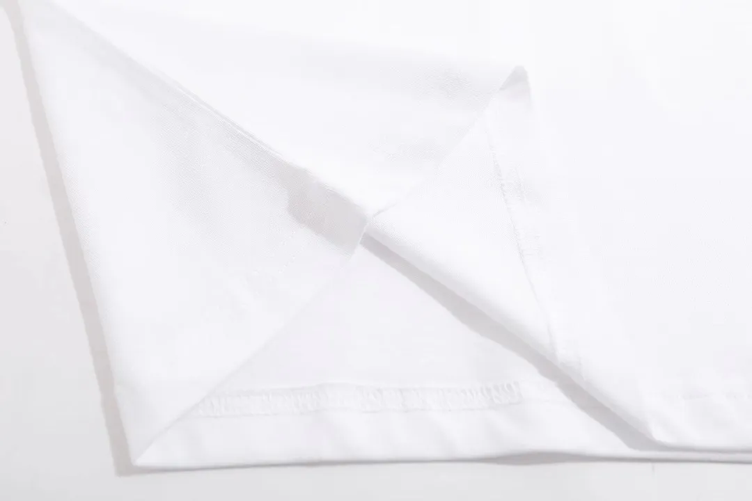 【2026】【GIVENCHY 公式旗艦店】ジバンシー   Tシャツ ご好評に付き再入荷！