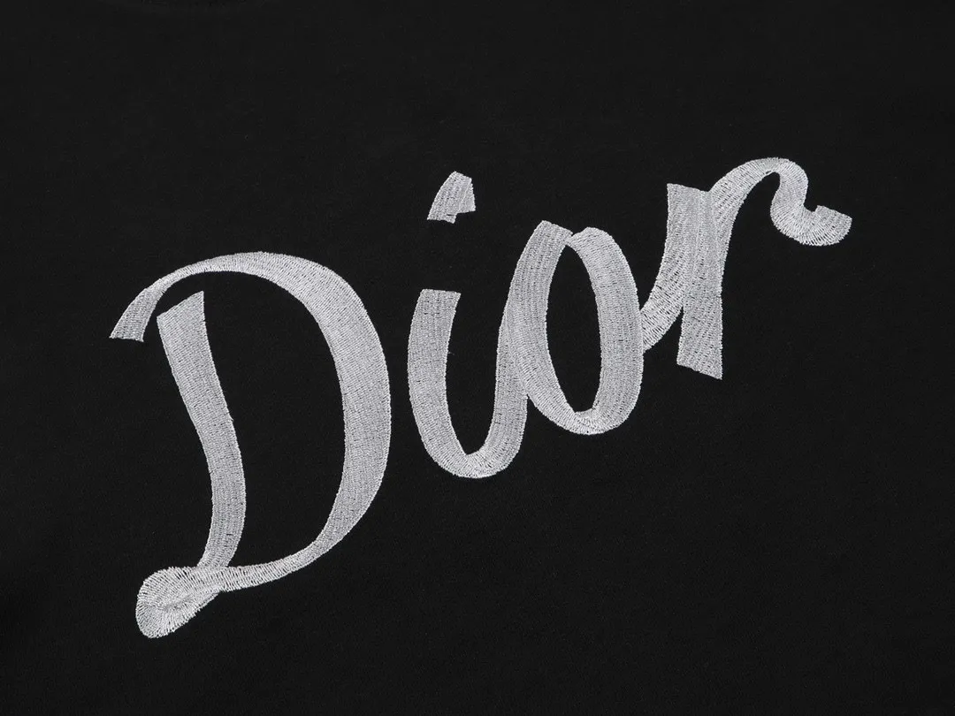 【2026】【DIOR 公式旗艦店】ディオール    Tシャツ ご好評に付き再入荷！