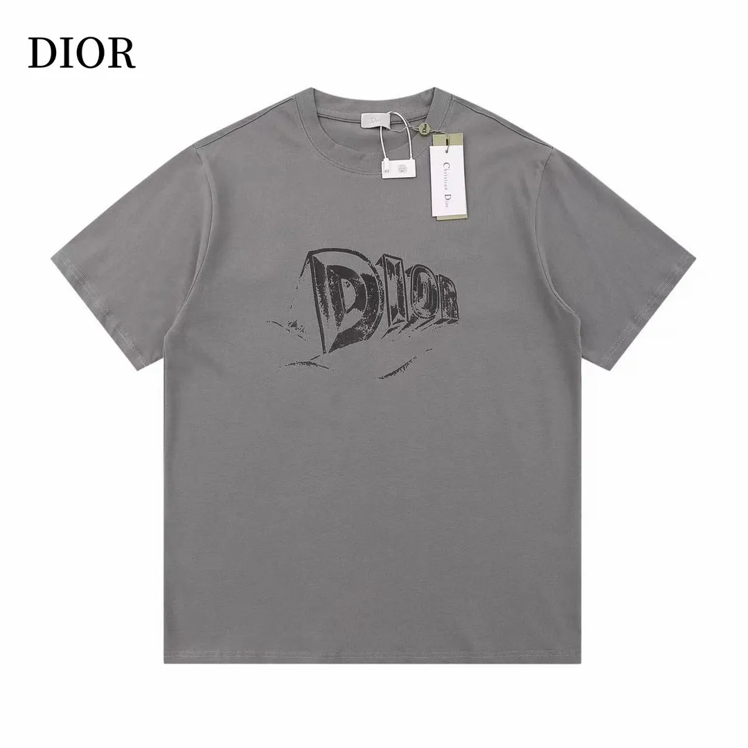 【2026】【DIOR 公式旗艦店】ディオール    Tシャツ ご好評に付き再入荷！