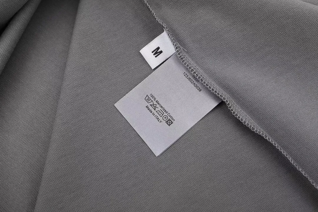 【2026】【DIOR 公式旗艦店】ディオール    Tシャツ ご好評に付き再入荷！