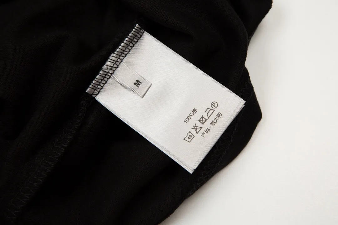 【2026】【DIOR 公式旗艦店】ディオール    Tシャツ ご好評に付き再入荷！