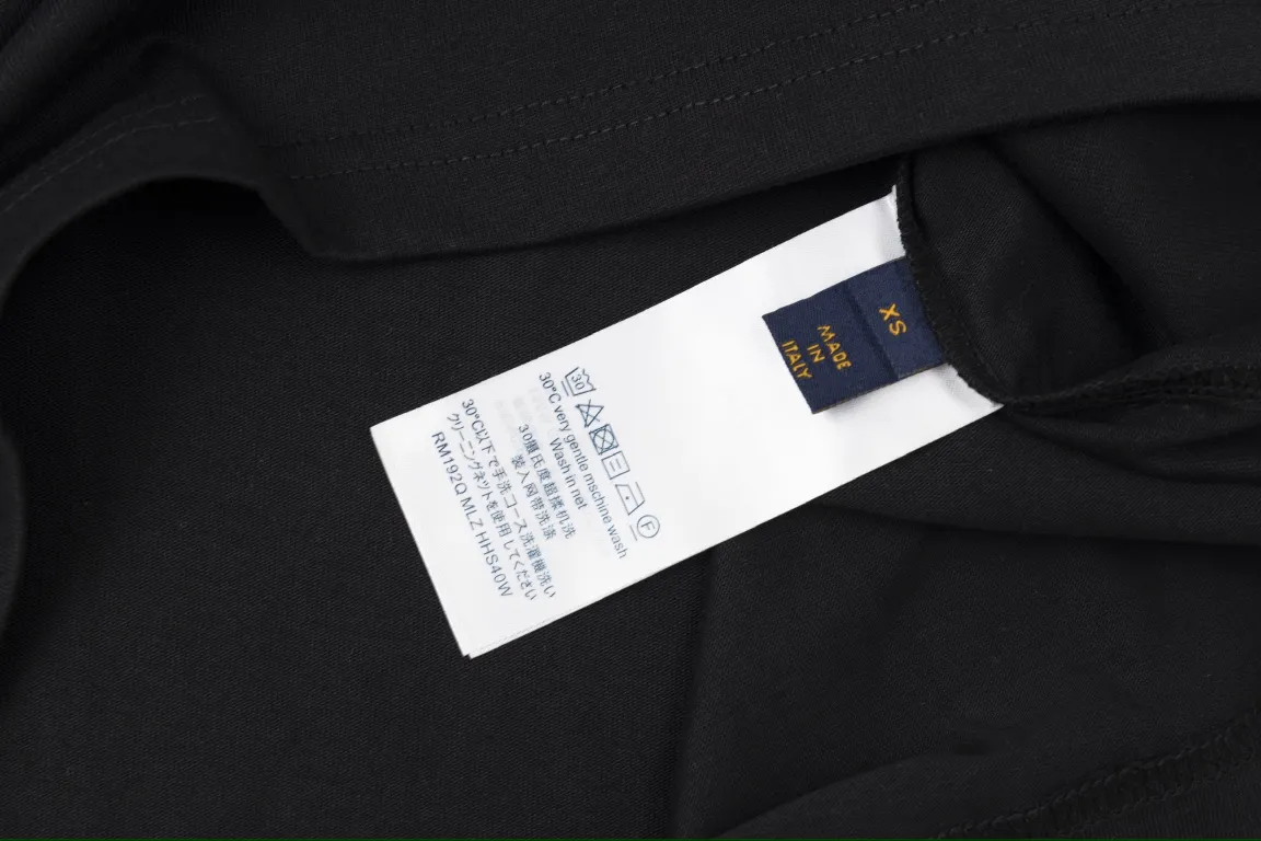【2026】【LOUIS VUITTON 公式旗艦店】  ルイヴィトン Tシャツ ご好評に付き再入荷！