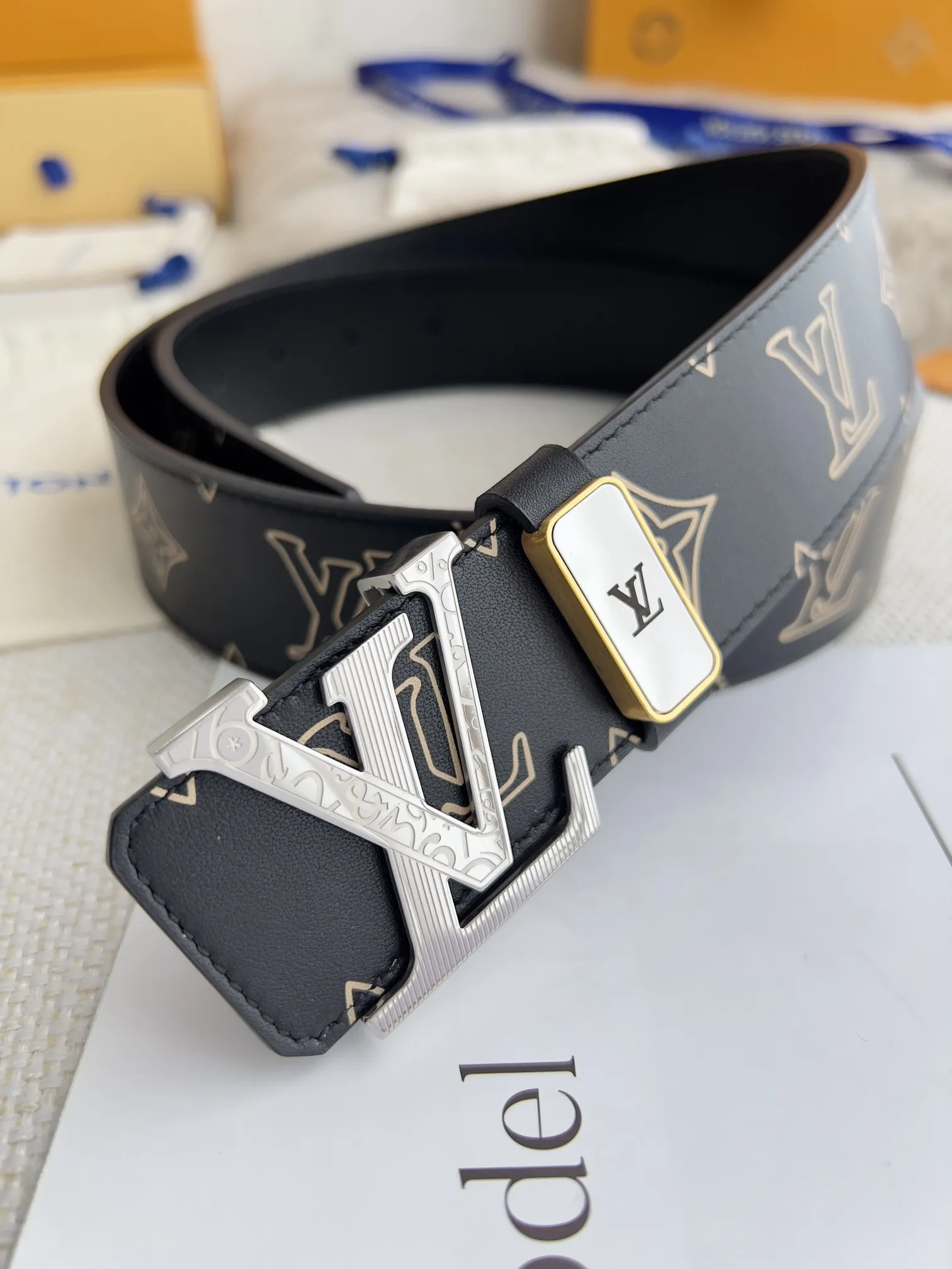 【2026】【LOUIS VUITTON】(ルイヴィトン) 3.8cmベルト メンズ