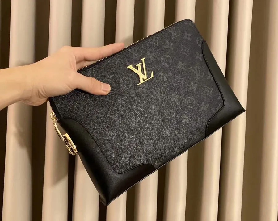 【2026】【LOUIS VUITTON  公式旗艦店】ルイヴィトン  クラッチバッグ  当日出荷 好評に付き再入荷！29*19*4CM