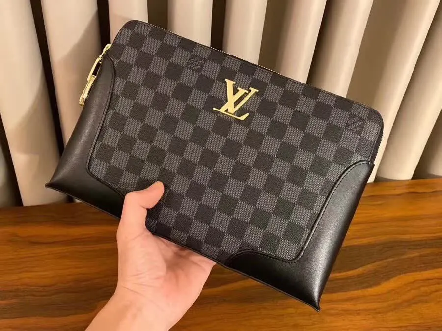 【2026】【LOUIS VUITTON  公式旗艦店】ルイヴィトン  クラッチバッグ  当日出荷 好評に付き再入荷！29*19*4CM
