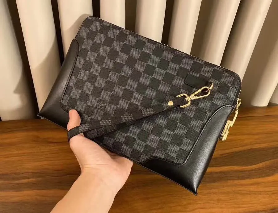 【2026】【LOUIS VUITTON  公式旗艦店】ルイヴィトン  クラッチバッグ  当日出荷 好評に付き再入荷！29*19*4CM