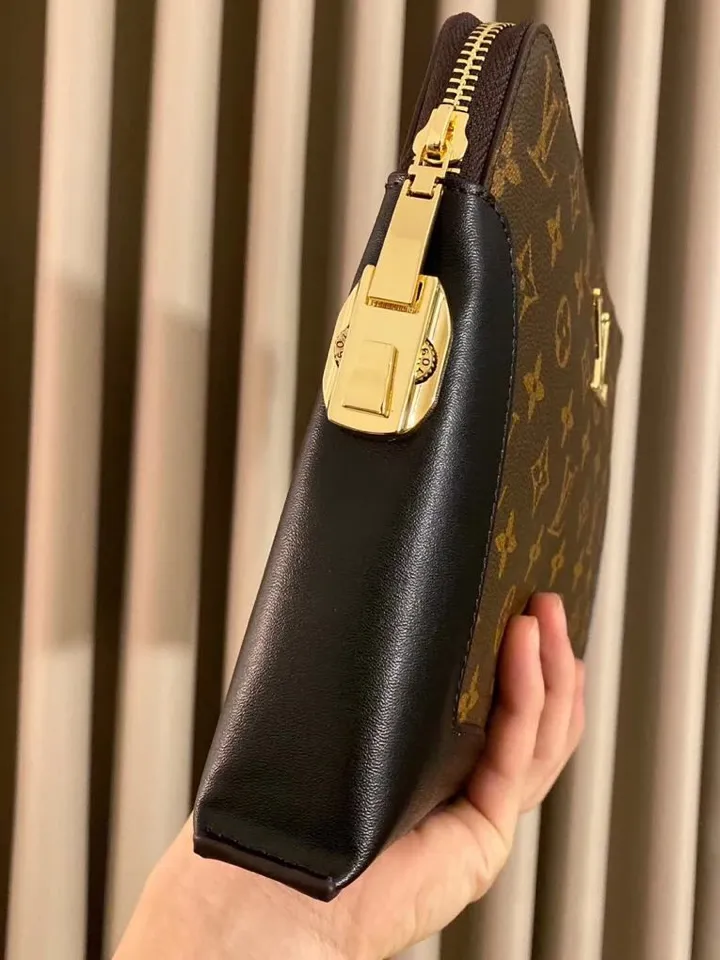 【2026】【LOUIS VUITTON  公式旗艦店】ルイヴィトン  クラッチバッグ  当日出荷 好評に付き再入荷！29*19*4CM