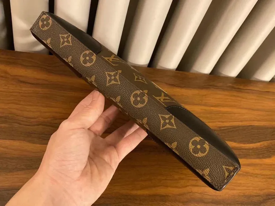 【2026】【LOUIS VUITTON  公式旗艦店】ルイヴィトン  クラッチバッグ  当日出荷 好評に付き再入荷！29*19*4CM