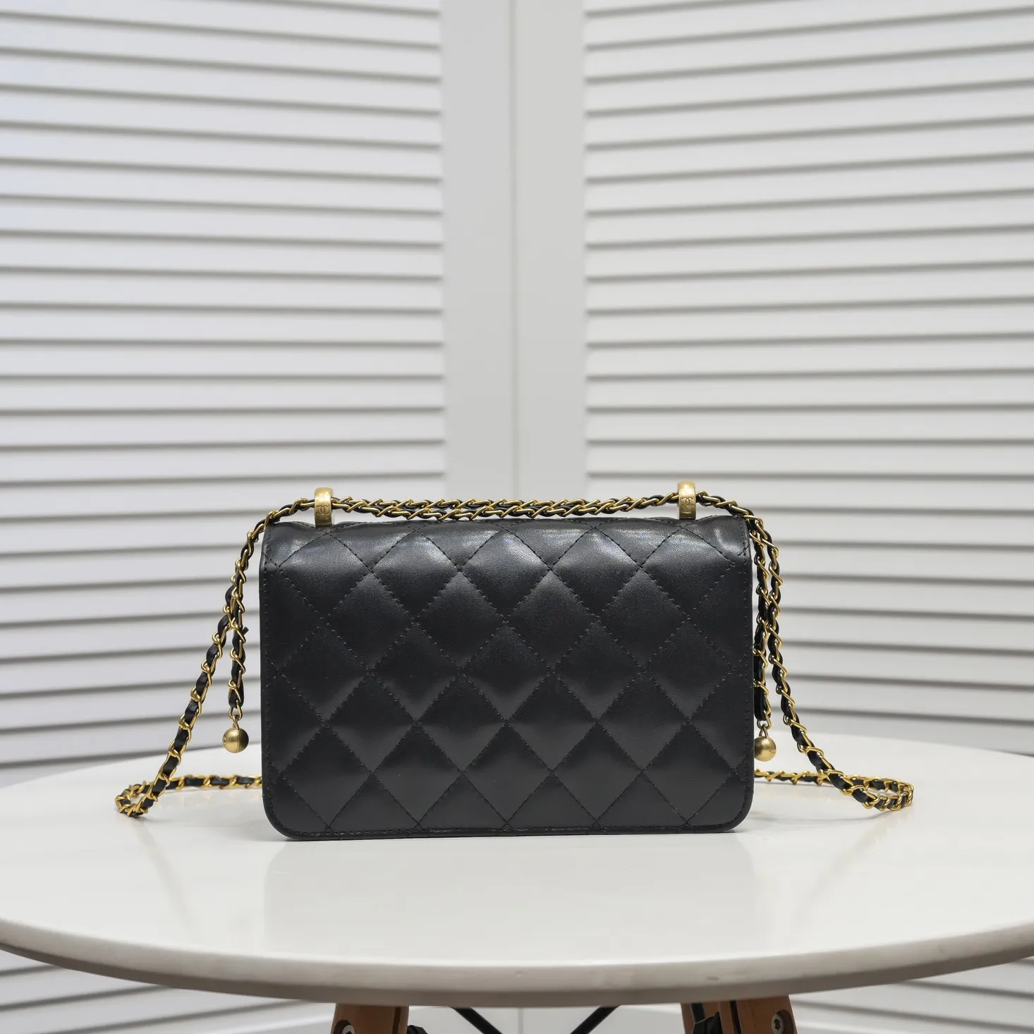 【2026】【CHANEL 公式旗艦店】シャネル   ショルダーバッグ   当日出荷 好評に付き再入荷！23*14*8CM