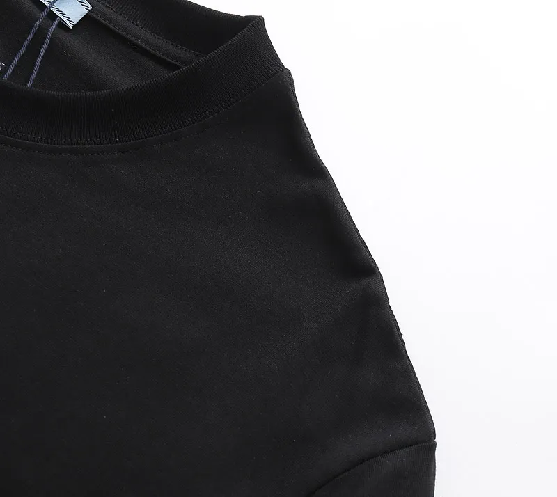 【2026】【PRADA  公式旗艦店】プラダ   Tシャツご好評に付き再入荷！