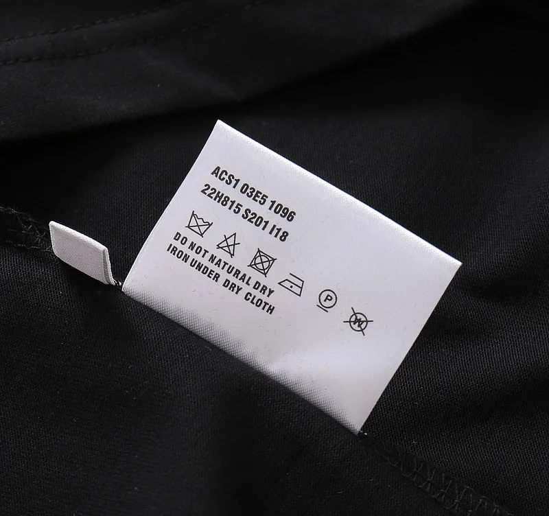 【2026】【PRADA  公式旗艦店】プラダ   Tシャツご好評に付き再入荷！