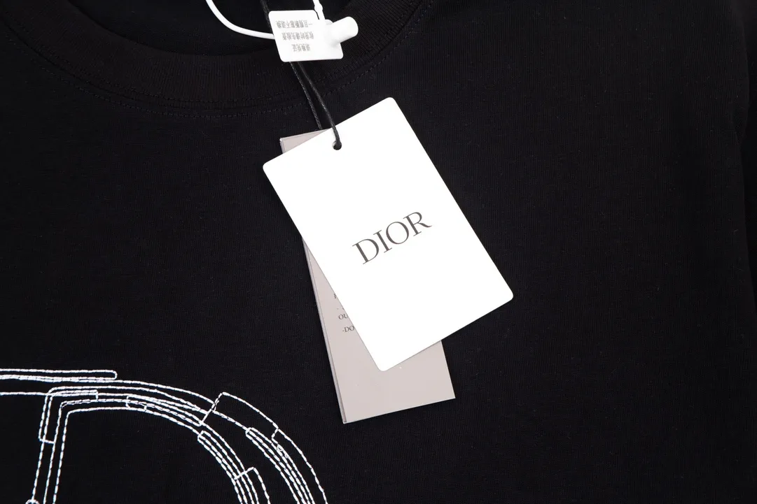 【2026】【DIOR 公式旗艦店】ディオール    Tシャツ ご好評に付き再入荷！
