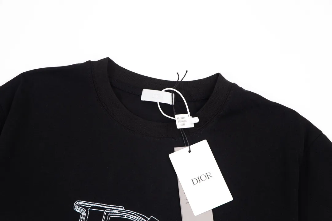【2026】【DIOR 公式旗艦店】ディオール    Tシャツ ご好評に付き再入荷！