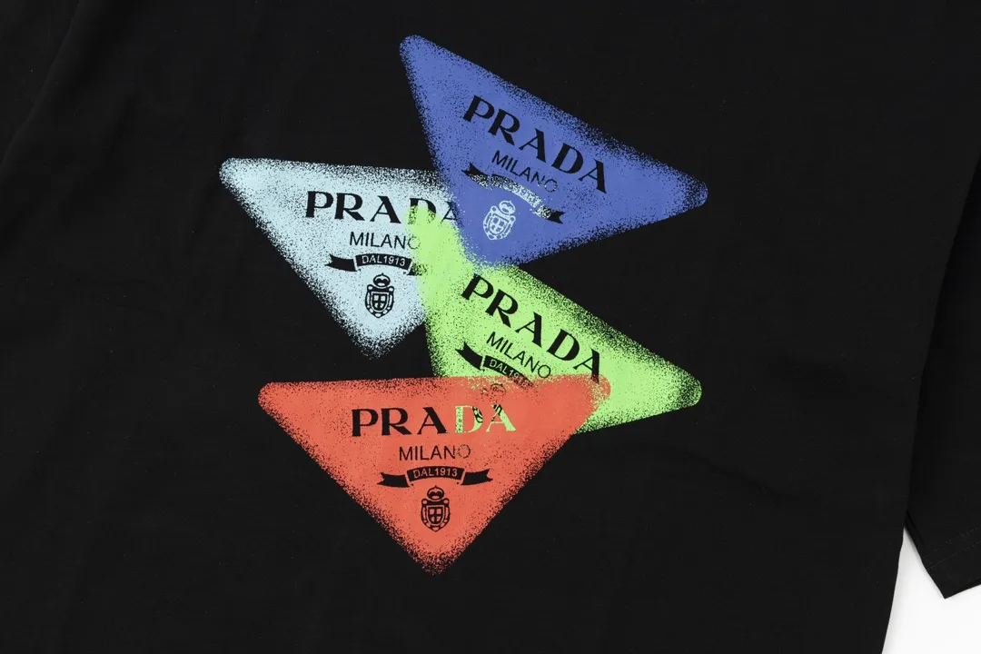 【2026】【PRADA 公式旗艦店】 プラダ  Tシャツ  ご好評に付き再入荷！