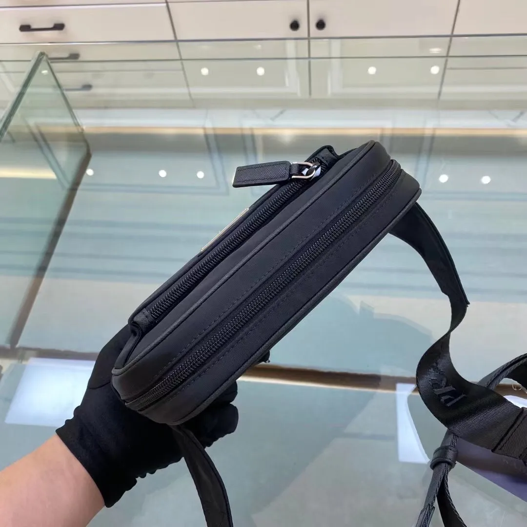 【2026】【PRADA  公式旗艦店】プラダ  ウエストポーチ 当日出荷 好評に付き再入荷21*12.5*4.5CM