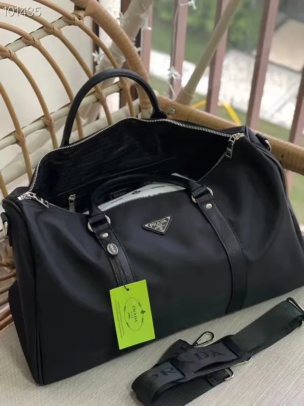 【2026】【PRADA  公式旗艦店】プラダ  旅行かばん 当日出荷 好評に付き再入荷！46*26CM