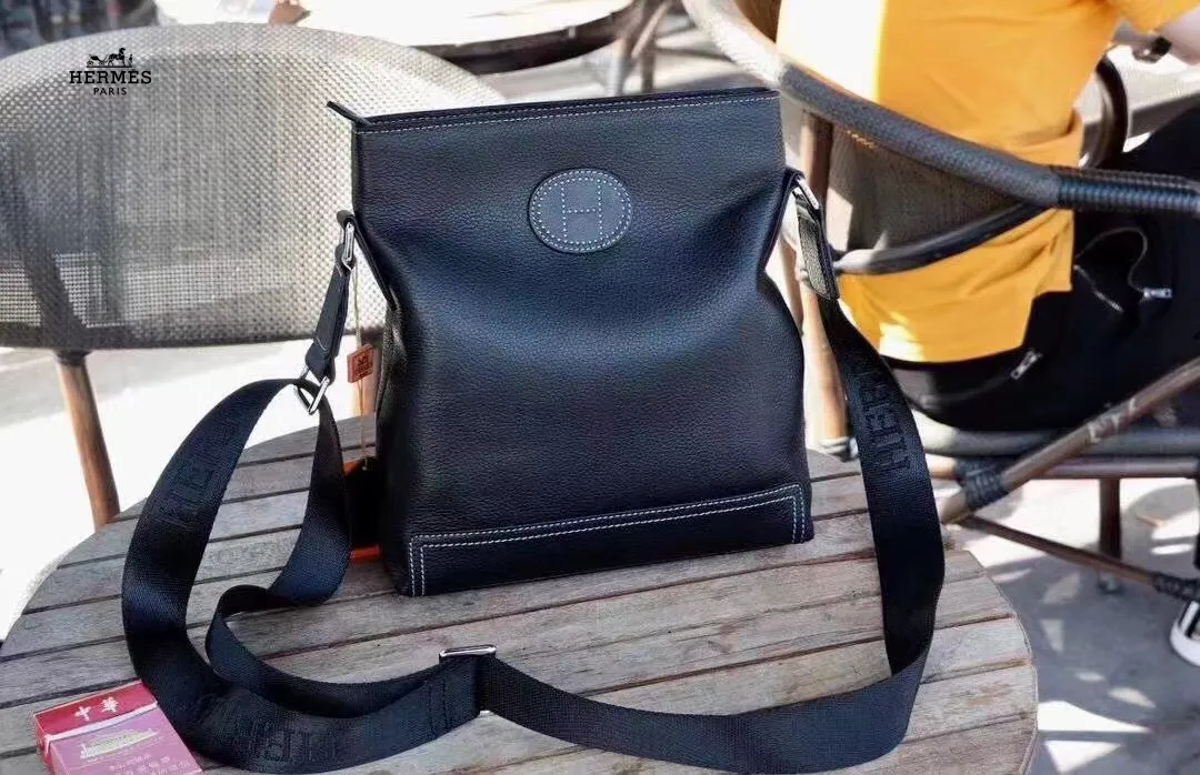 【2026】【HERMES   公式 旗艦店】エルメス  ショルダーバッグ 当日出荷 好評に付き再入荷！24*27*5.5CM