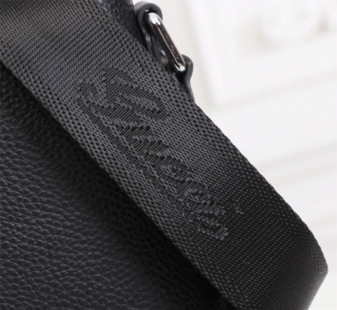【2026】【GUCCI 公式 旗艦店】クッチ  ショルダーバッグ 当日出荷 好評に付き再入荷！25*27*6CM