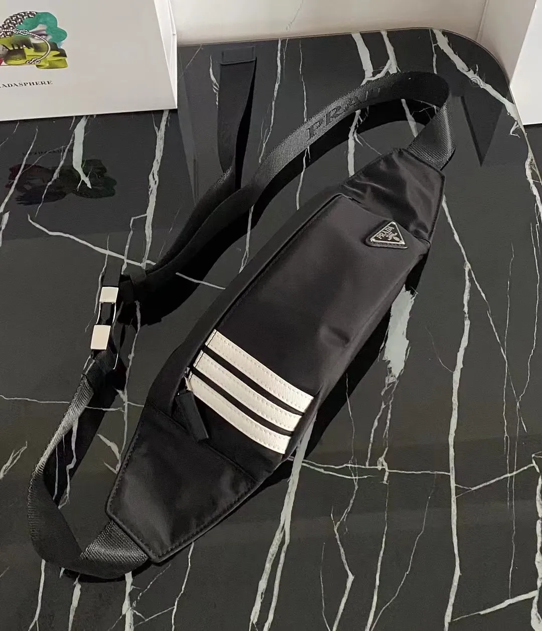 【2026】【PRADA 公式 旗艦店】プラダ  ウエストポーチ 当日出荷 好評に付き再入荷！26*12*7CM