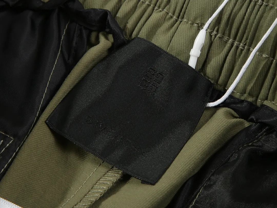 【2026】【GIVENCHY 公式旗艦店】ジバンシー    ショートパンツご好評に付き再入荷！