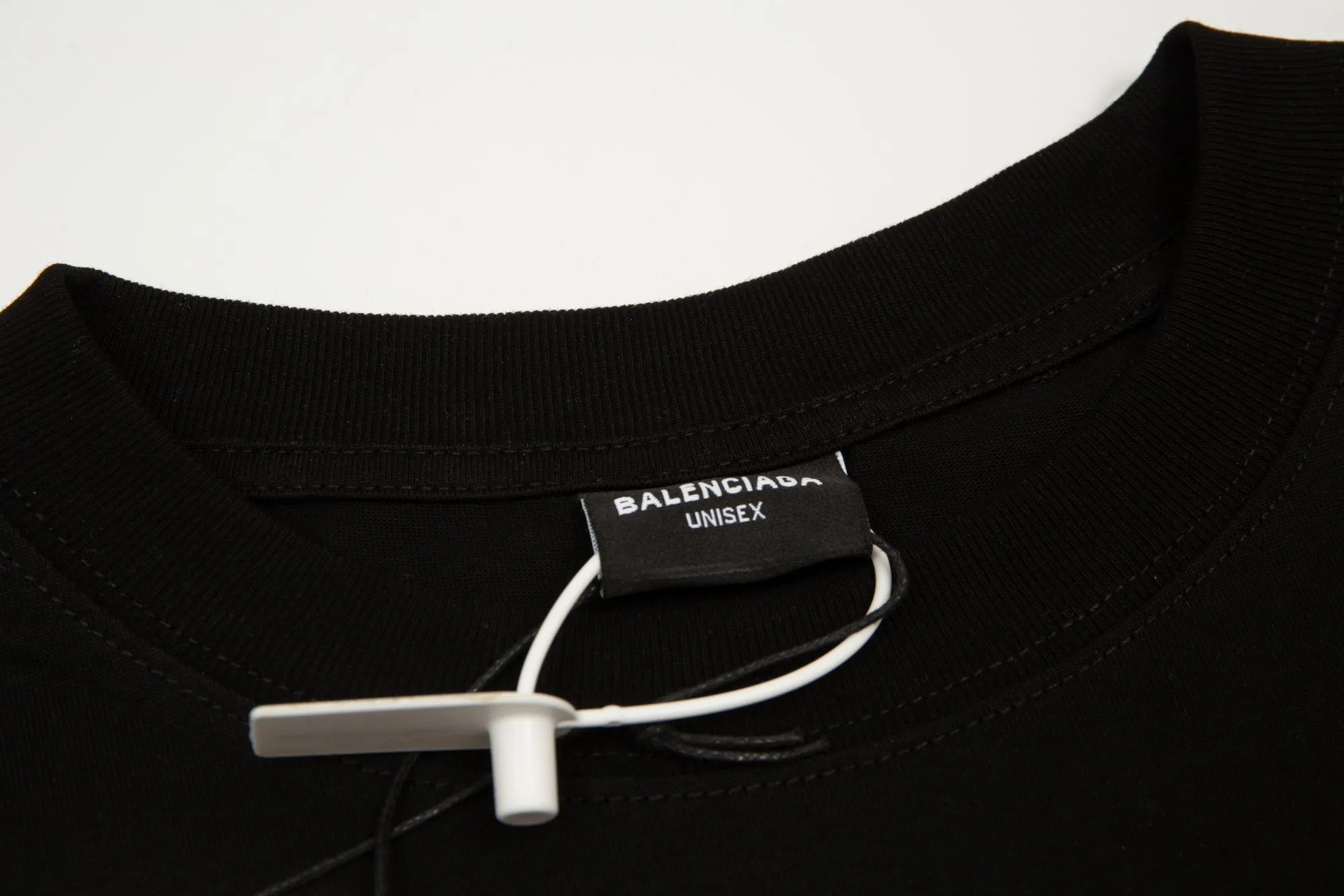 【2026】【BALENCIAGA  公式旗艦店】 バレンシアガ    Tシャツ ご好評に付き再入荷！