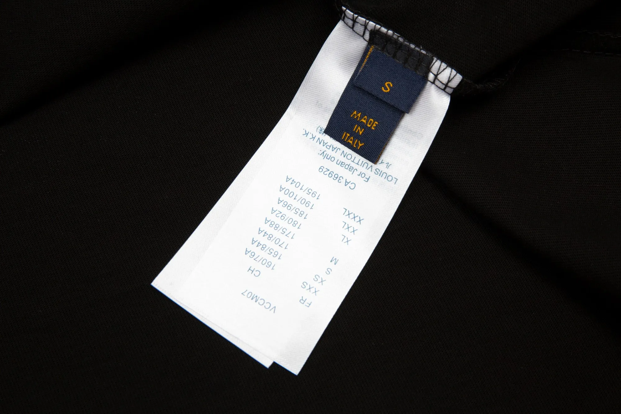 【2026】【LOUIS VUITTON  公式旗艦店】ルイヴィトン  Tシャツ  ご好評に付き再入荷！