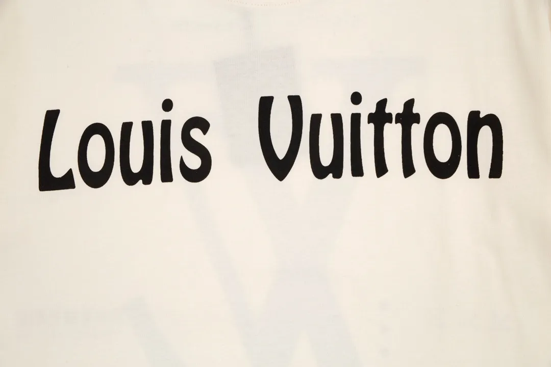 【2026】【LOUIS VUITTON  公式旗艦店】ルイヴィトン  Tシャツ  ご好評に付き再入荷！