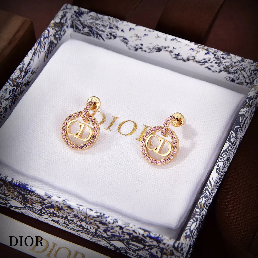 【2026】【DIOR】ディオール  ファッションスタイルのイヤリング
