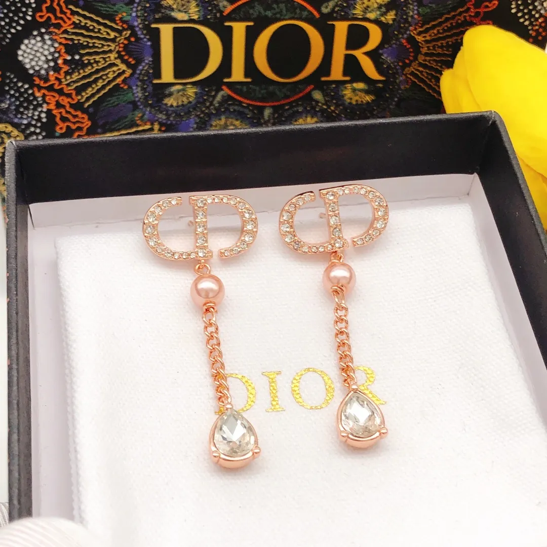【2026】【DIOR】ディオール  ファッションスタイルのイヤリング