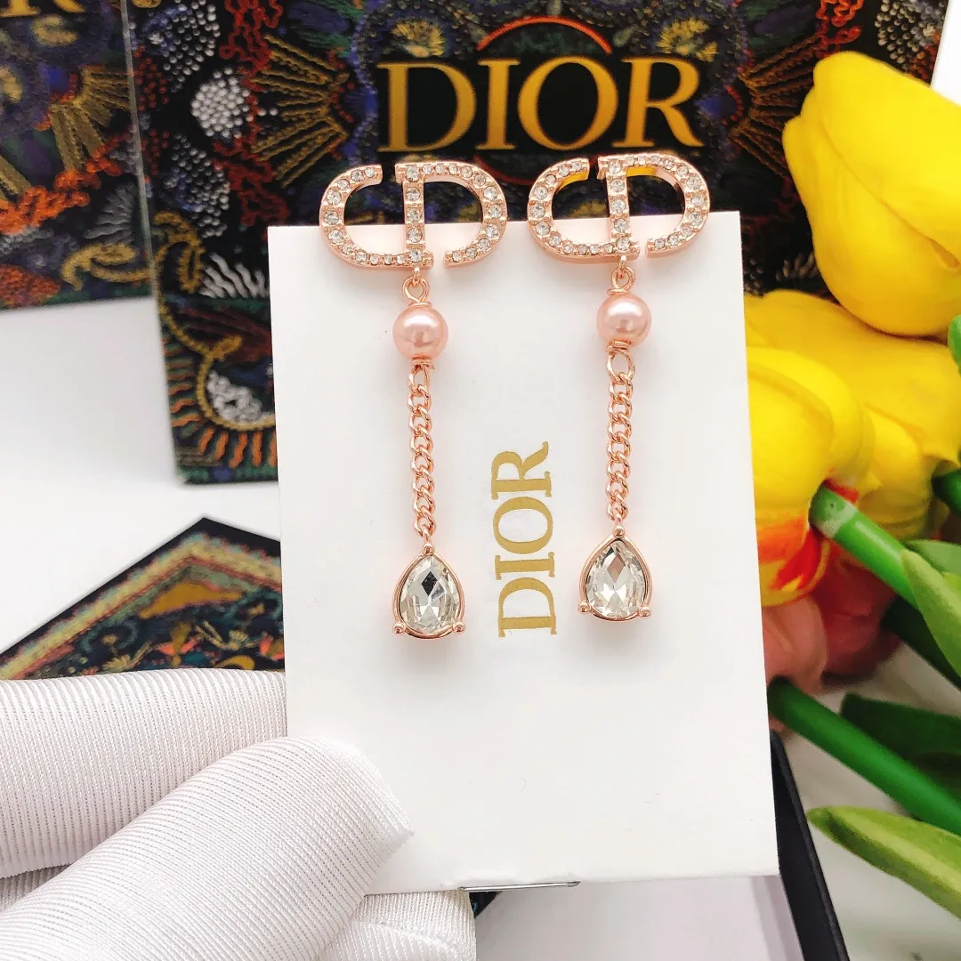 【2026】【DIOR】ディオール  ファッションスタイルのイヤリング