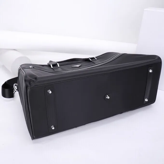 【2026】【PRADA  公式旗艦店】プラダ  旅行かばん  当日出荷 好評に付き再入荷！44*28*18CM