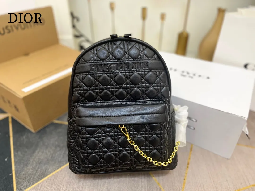 【2026】【DIOR  公式旗艦店】 ディオール リュックサック 当日出荷 好評に付き再入荷！26*30CM
