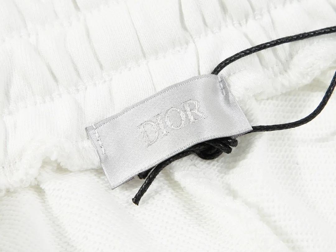 【2026】【 DIOR  公式旗艦店】 ディオール   ショートパンツ  ご好評に付き再入荷！
