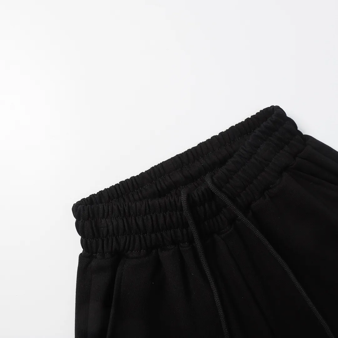 【2026】【GIVENCHY   公式旗艦店】ジバンシー    ショートパンツ  ご好評に付き再入荷！