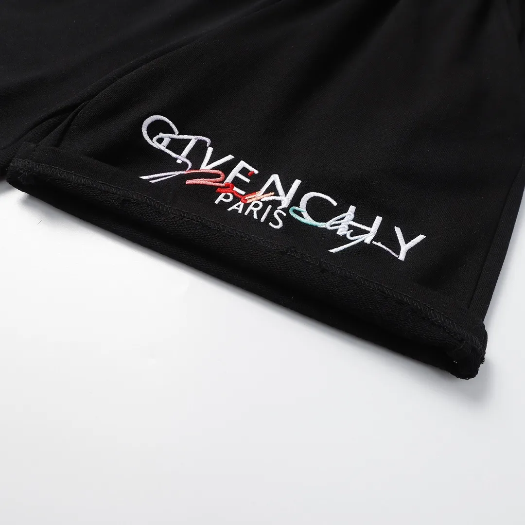 【2026】【GIVENCHY   公式旗艦店】ジバンシー    ショートパンツ  ご好評に付き再入荷！