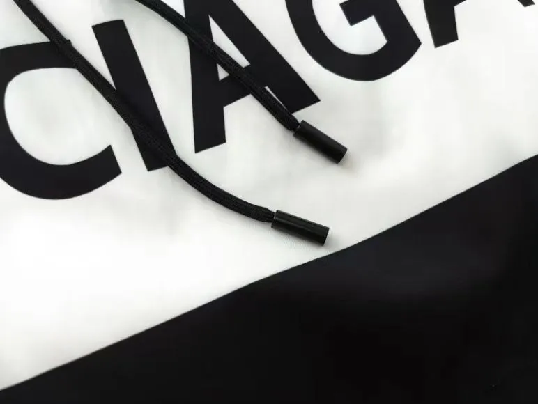 【2026】【BALENCIAGA  公式旗艦店】 バレンシアガ   ショートパンツ  ご好評に付き再入荷！