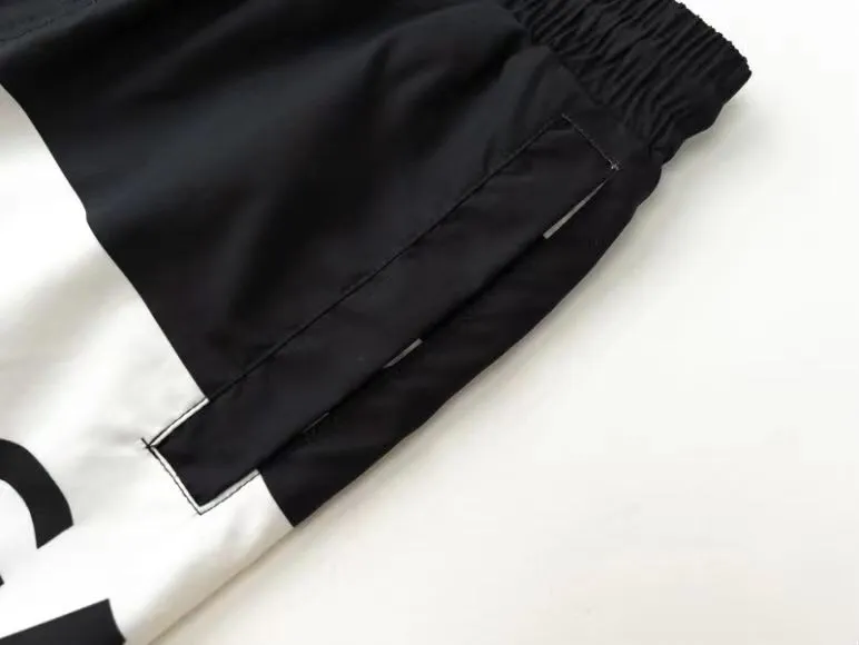 【2026】【BALENCIAGA  公式旗艦店】 バレンシアガ   ショートパンツ  ご好評に付き再入荷！