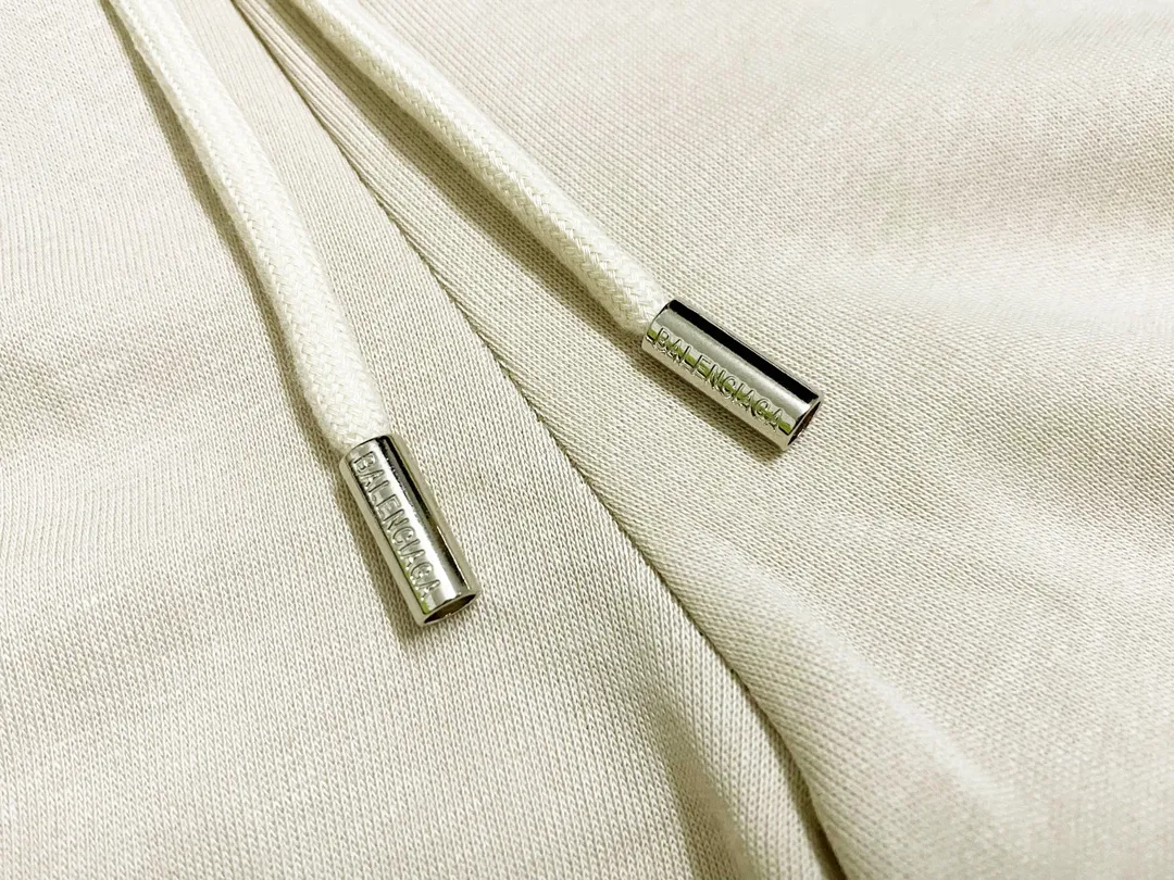 【2026】【BALENCIAGA  公式旗艦店】 バレンシアガ   ショートパンツ  ご好評に付き再入荷！