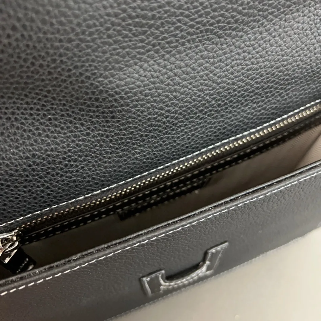 【2026】【HERMES  公式旗艦店】エルメス  クラッチバッグ 当日出荷 好評に付き再入荷！26*17CM
