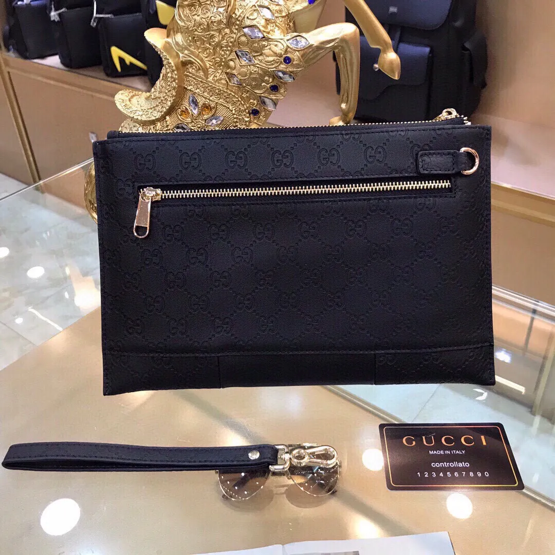【2026】【GUCCI 公式 旗艦店】クッチ  クラッチバッグ 当日出荷 好評に付き再入荷！29*19CM