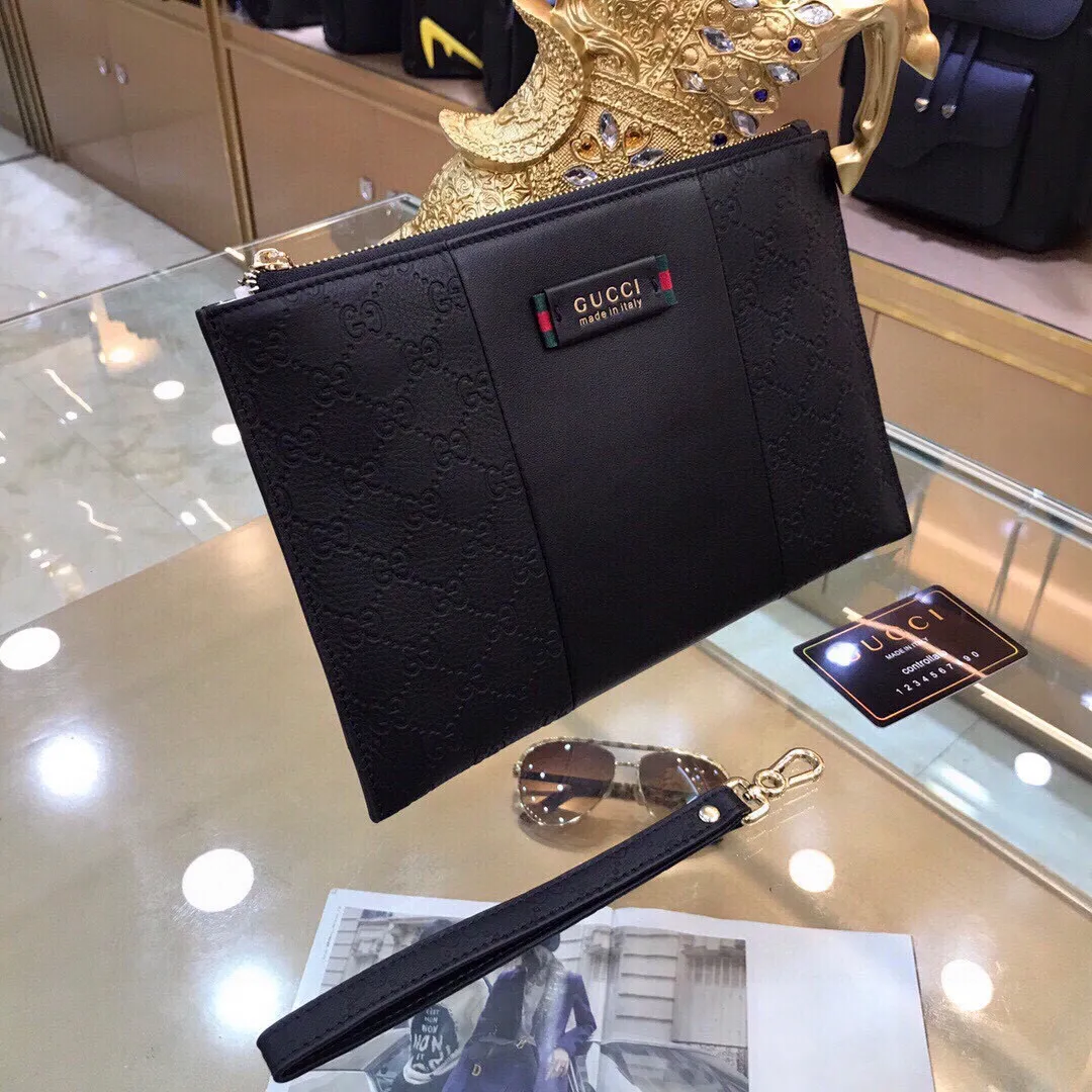 【2026】【GUCCI 公式 旗艦店】クッチ  クラッチバッグ 当日出荷 好評に付き再入荷！29*19CM