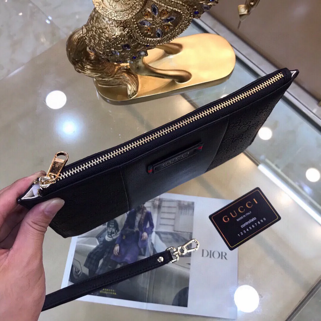 【2026】【GUCCI 公式 旗艦店】クッチ  クラッチバッグ 当日出荷 好評に付き再入荷！29*19CM