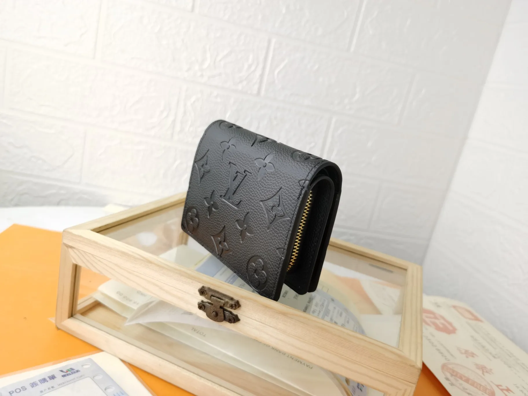 【2026】【LOUIS VUITTON公式 旗艦店】ルイヴィトン   財布   当日出荷 好評に付き再入荷！11*8.5*3.5CM
